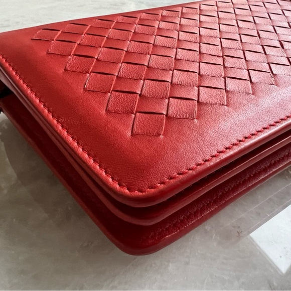 Bottega Veneta Intrecciato Red Woven Leather Clutch Purse - Picture 6 of 14